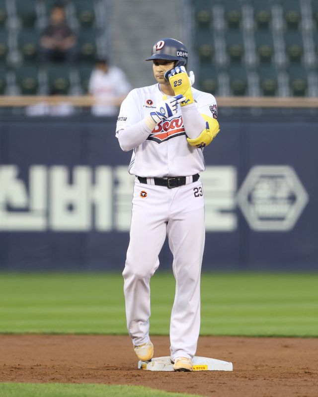 두산 강승호는 올스타 휴식기간 외야수를 연습했다. 그에게 새로운 기회가 될 수 있다. 사진제공｜두산 베어스
