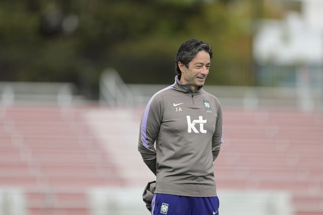 주앙 아로소 전 축구국가대표팀 수석코치가 5월 솔트레이크에서 진행된 훈련을 지도하고 있다. 사진제공｜대한축구협회