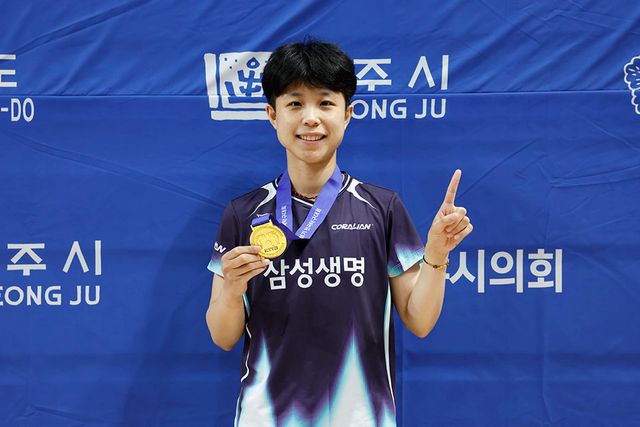 삼성생명 주천희가 18일 경북 경주체육관서 열린 대통령기 여자일반부 단식서 우승한 뒤 기뻐하고 있다. 사진제공│대한탁구협회