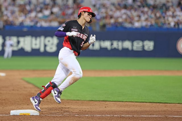 KIA 김도영이 29일 대구 삼성전서 8회초 3점홈런을 친 뒤 세리머니하고 있다. 사진제공｜KIA 타이거즈