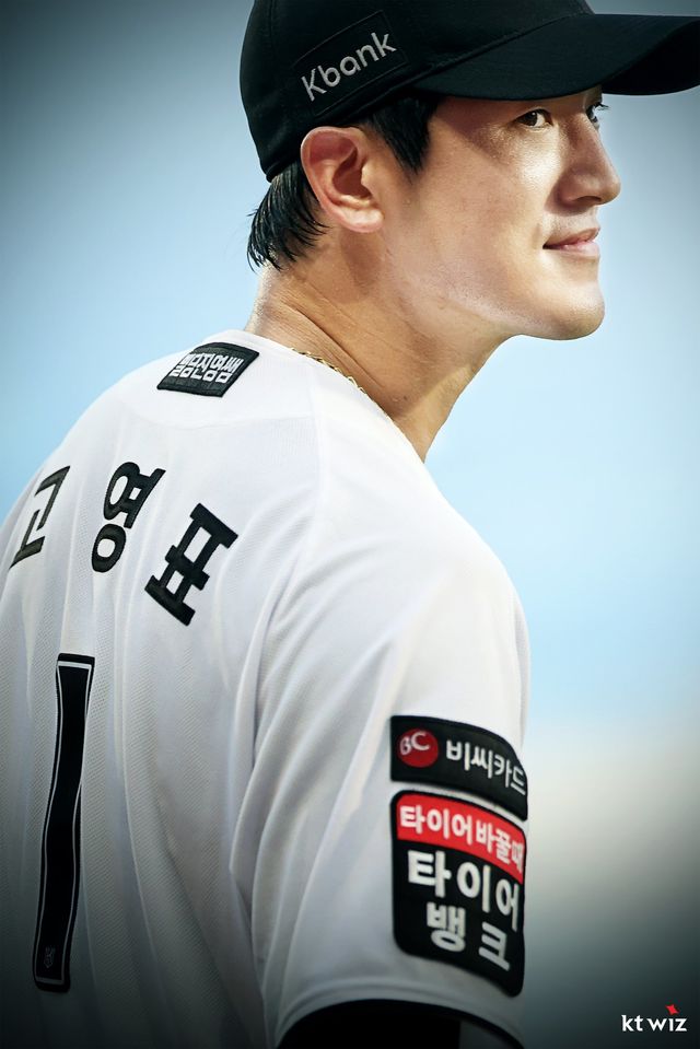 KT 고영표가 탈삼진형 투수의 고정관념을 깨고 있다. 고영표가 28일 창원 NC전서 투구한 뒤 미소 짓고 있다. 사진제공｜KT 위즈