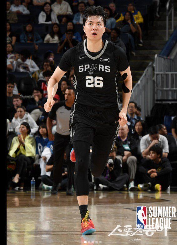샌안토니오 스퍼스 소속으로 NBA 서머리그서 활약하고 있는 이현중 사진출처｜NBA G리그 SNS