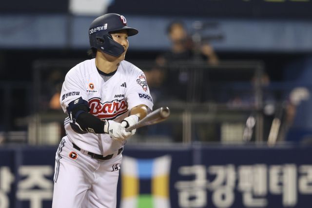 두산 류승민은 7월 타격 페이스가 주춤하는 등 성장통에 빠졌다. 사진제공｜두산 베어스