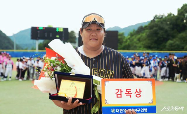 이천시유소년야구단을 제6회 횡성군수배 전국유소년야구대회 유소년리그(U-13) 청룡 우승으로 이끈 박철우 감독. 사진제공｜대한유소년야구연맹