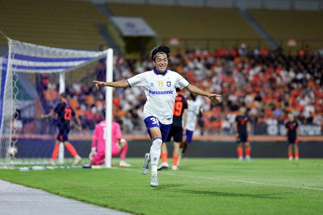 감바 오사카 나와타 가쿠가 11일 강릉종합운동장서 열린 강원과 2026~2027시즌 ACLE PO 원정경기서 연장 전반 12분 결승골을 넣은 뒤 기뻐하고 있다. 사진제공│한국프로축구연맹