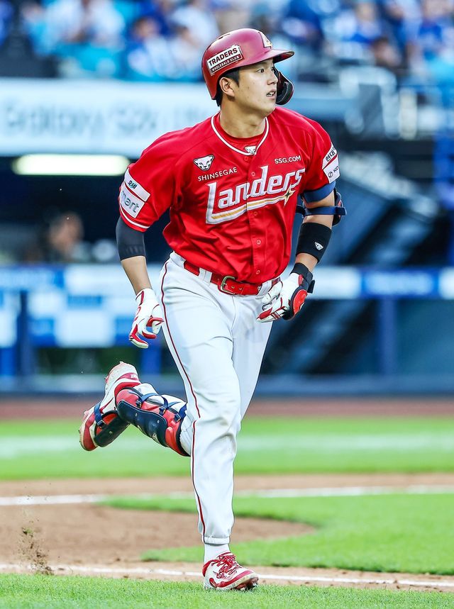 SSG 조형우가 18일 대구 삼성전서 9회초 결승타 포함 4타수 2안타 1타점의 활약으로 팀의 2연승을 이끌었다. 사진제공｜SSG 랜더스