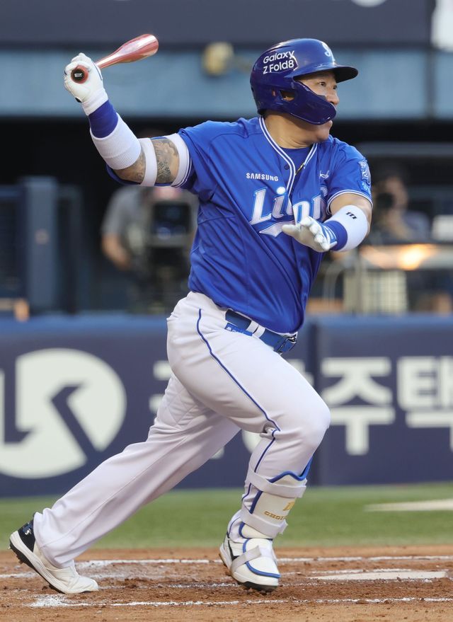 삼성 최형우는 43세의 나이에도 변함없이 꾸준한 활약으로 타선에 힘을 보태고 있다. 뉴시스