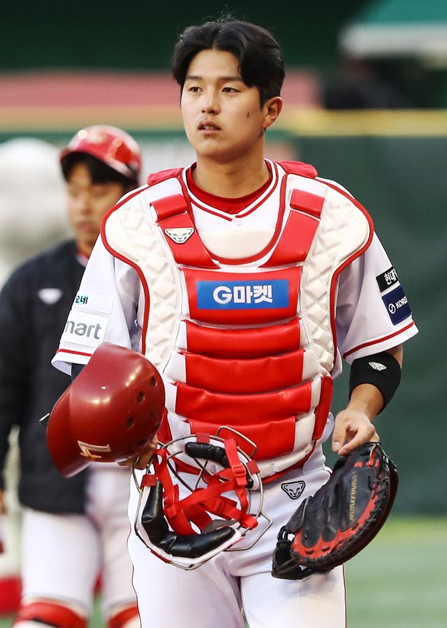 후반기 들어 공수 맹활약 중인 SSG 조형우는 경기를 거듭할수록 자신의 투수 리드에도 확신을 갖게 됐다. 사진제공ㅣSSG 랜더스