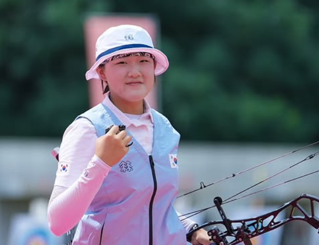 최연소 양궁 국가대표 강연서는 아이치·나고야아시안게임서 메달을 따내 롱런의 발판을 마련하겠다는 의지다. 사진출처│대한양궁협회 SNS