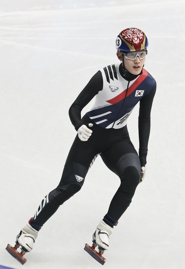 대한민국 남자 쇼트트랙 간판스타 임종언이 도핑 검사를 위한 소재지 정보 제출을 3차례 불이행해 징계 위기에 놓였다. 뉴시스