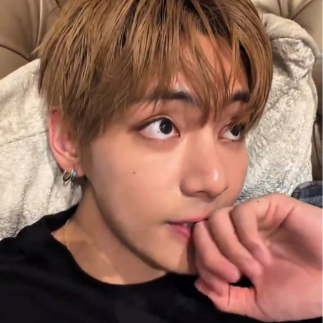 뷔 SNS 캡처
