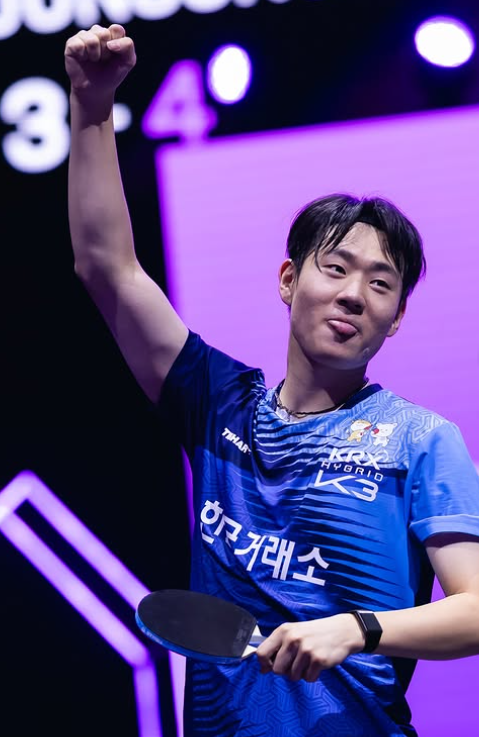 오준성은 9일 일본의 요코하마 BUNTAI에서 열린 WTT 챔피언스 요코하마 2026 남자단식 준결승서 시노즈카 히로토에 4-1 완승을 거두며 개인 첫 WTT 챔피언스 결승 진출에 성공했다. 사진출처│WTT SNS