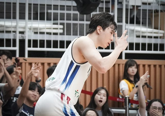 대표팀은 16일 요르단과 대회 8강전을 치른다. 주포 이현중의 외곽포가 터져야 한다. 사진제공｜대한민국농구협회