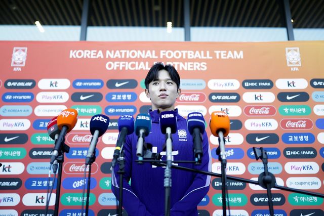 축구국가대표팀 미드필더 정승원이 21일 코리아풋볼파크서 취재진의 질문에 답하고 있다. 사진제공｜대한축구협회
