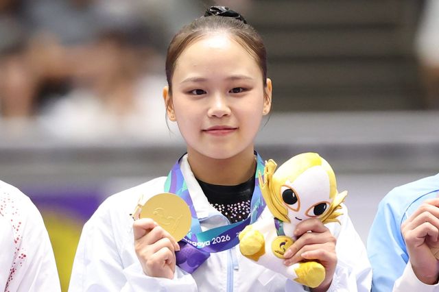 한국 여자 기계체조 간판 여서정이 24일 일본 나고야시 종합체육관서 열린 2026아이치·나고야이사안게임 도마 결선서 금메달을 차지한 뒤 미소 짓고 있다. 나고야｜뉴시스