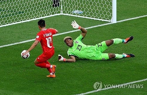 2023 아시아축구연맹(AFC) 아시안컵에서 부진한 경기력으로 비판 여론에 직면한 일본 축구대표팀 골키퍼 스즈키 가이온. 연합뉴스