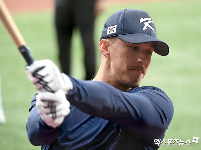 2023 월드베이스볼클래식에 출전하는 대한민국 대표팀이 2일 오후 서울 고척스카이돔에서 공개 훈련을 가졌다. 대표팀 에드먼이 훈련에 임하고 있다. 엑스포츠뉴스 DB.