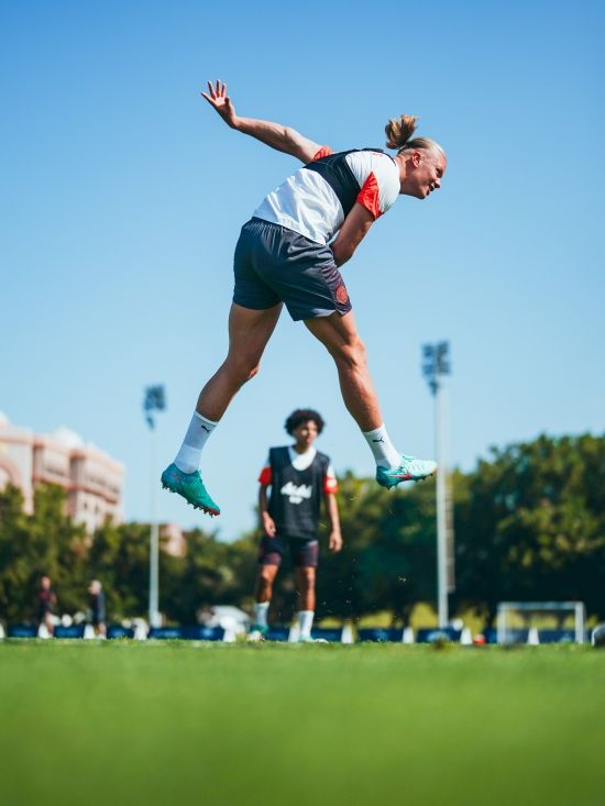 맨체스터 시티가 27일 영국 런던 토트넘 홋스퍼 스타디움에서 열린 토트넘 홋스퍼와의 2023-24시즌 FA컵 32강 맞대결서 네이선 아케의 결승골로 1-0 승리했다. 2018년 10월 이후 약 6년 동안 토트넘 원정서 무득점, 무승을 기록했던 맨시티는 이 경기로 징크스를 깨뜨리고 대회 16강에 진출했다. 맨시티 SNS