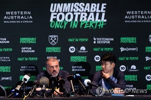 위르겐 클롭 리버풀 감독이 올여름 물러나기로 한 가운데 디 애슬레틱과 데일리 메일에서 토트넘을 이끄는 안지 포스테코글루 감독을 토마스 프랭크 브렌트퍼드 감독, 로베르토 데 체르비 브라이턴 감독과 함께 후계자 중 한 명으로 꼽았다. 포스테코글루 감독은 얼마 전 맨체스터 유나이티드 감독 후보로도 이름을 올렸다. 연합뉴스