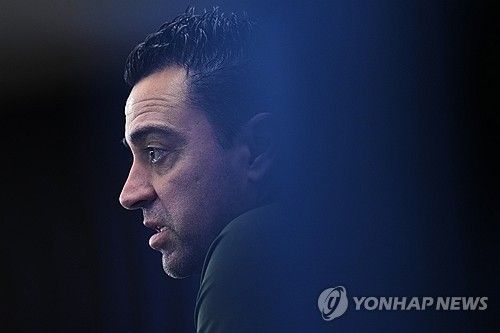 리버풀의 위르겐 클롭 감독이 26일 이번 시즌을 끝으로 리버풀을 떠나기로 결정했다는 소식을 전한 데 이어 바르셀로나의 사비 에르난데스 감독도 28일 이번 시즌이 끝나면 지휘봉을 내려놓겠다고 밝혔다. 사진 연합뉴스