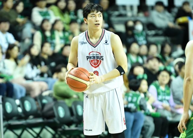 23일 원주 종합체육관에서 열린 2023-2024 정관장 프로농구 원주 DB와 울산 현대모비스의 경기, 현대모비스 박무빈. KBL 제공.