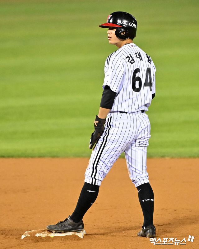 대주자 김대원 역시 준플레이오프 1차전 쓰라린 주루사를 딛고 도루 2개를 해내며 활력을 불어넣었다. 잠실, 김한준 기자