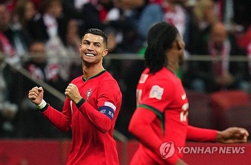 포르투갈이 13일(한국시간) 폴란드 바르샤바에 있는 국립경기장에서 열린 폴란드와의 2024-2025시즌 유럽축구연맹(UEFA) 네이션스리그 리그 A 1조 3차전에서 3-1로 완승을 거뒀다.&nbsp;연합뉴스