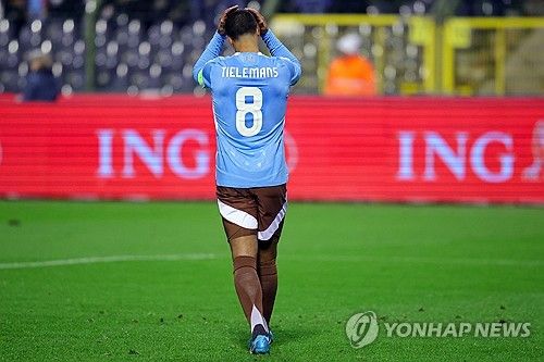 프랑스는 15일(한국시간) 벨기에 브뤼셀에 위치한 킹 보두앵 스타디움에서 열린 벨기에와의 2024-2025시즌 유럽축구연맹(UEFA) 네이션스리그A 2조 4차전에서 2-1 승리를 거뒀다. 이날 프랑스는 PSG에서 이강인에게 밀려 이적을 고민 중인 랑달 콜로 무아니의 페널티킥 선제골과 헤더 결승골에 힘입어 벨기에 원정에서 승점 3점을 챙겼다. 연합뉴스