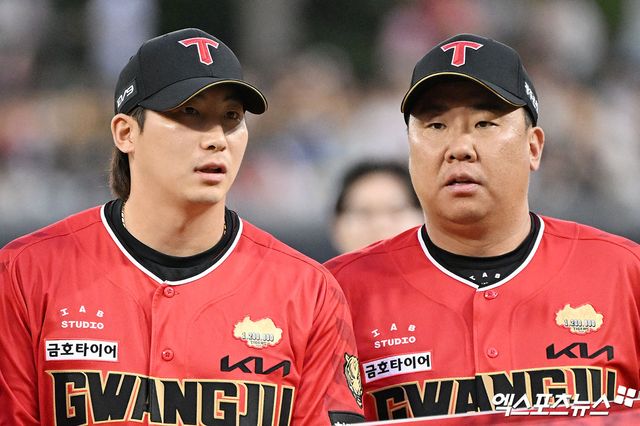 이범호 KIA 감독은 19일 삼성이 LG를 3승1패로 꺾고 한국시리즈 진출을 확정지은 뒤 '삼성이 플레이오프 1~2차전을 이기면서 한국시리즈에서 붙을 팀이 되겠다고 생각했다'며 LG 선수들이 준플레이오프 5차전을 치르고 올라와 다소 지친 느낌 받았음음 알렸다. 엑스포츠뉴스DB