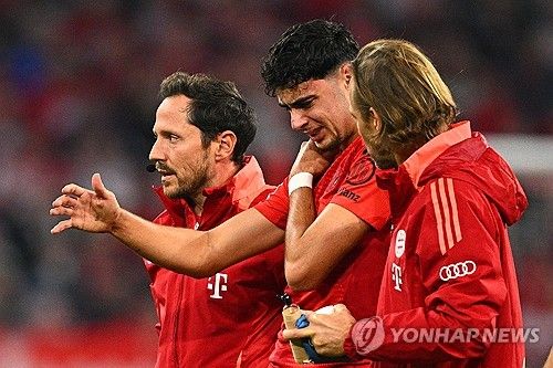 뮌헨이 20일(한국시간) 독일 바이에른주 뮌헨에 있는 알리안츠 아레나에서 열린 슈투트가르트와의 2024-2025시즌 분데스리가 7라운드 홈 경기에서 4-0 대승을 거뒀다.&nbsp;김민재는 이날 역시 중앙 수비수로 선발 출장해 풀타임 활약하며 팀의 무실점 승리를 이끌었다. 올 시즌 리그 전 경기 선발 중인 그는 1라운드 볼프스부르크 원정을 제외하고 6경기 연속 풀타임 출전했다.&nbsp;연합뉴스