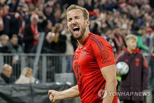 뮌헨이 20일(한국시간) 독일 바이에른주 뮌헨에 있는 알리안츠 아레나에서 열린 슈투트가르트와의 2024-2025시즌 분데스리가 7라운드 홈 경기에서 4-0 대승을 거뒀다.&nbsp;김민재는 이날 역시 중앙 수비수로 선발 출장해 풀타임 활약하며 팀의 무실점 승리를 이끌었다. 올 시즌 리그 전 경기 선발 중인 그는 1라운드 볼프스부르크 원정을 제외하고 6경기 연속 풀타임 출전했다.&nbsp;연합뉴스