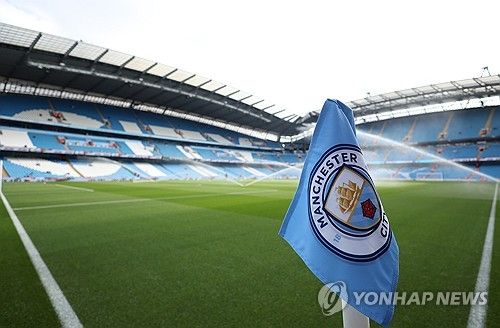 조세 무리뉴 페네르바체 감독이 23일(한국시간) 튀르키예 이스탄불에 있는 칸 바르투 훈련 센터에서 열린 페네르바체와 맨체스터 유나이티드의 2024-2025시즌 유럽축구연맹(UEFA) 유로파리그 리그 페이즈 3차전을 앞두고 열린 기자회견에서 여전히 자신이 맨유에서 우승할 수 있다고 말했다. 연합뉴스