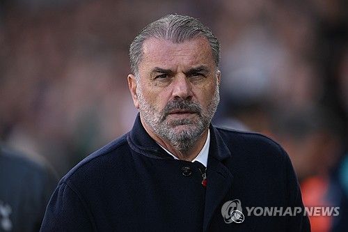 영국 매체 '풋볼런던'이 28일(한국시간) 포스테코글루 감독이 손흥민이 맨체스터 시티와의 2024-2025시즌 카라바오컵 4라운드를 앞두고 복귀할 수 있다고 전했다. 토트넘도 구단 공식 홈페이지를 통해 포스테코글루 감독은 다음 주 열리는 두 개의 중요한 경기를 준비하면서 손흥민이 출전할 수 있기를 원한다며 손흥민의 복귀 가능성을 언급했다. 연합뉴스