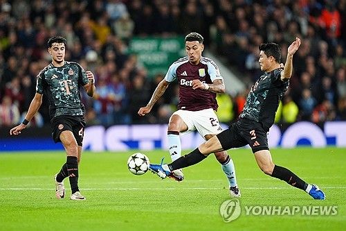 뱅상 콤파니 감독이 이끄는 뮌헨은 3일(한국시간) 영국 버밍엄 빌라파크에서 열린 애스턴 빌라와의 2024-2025시즌 유럽축구연맹(UEFA) 챔피언스리그 리그 페이즈 2차전에서 0-1로 패했다.&nbsp; 김민재가 중앙 수비수로 선발 출장한 가운데, 뮌헨은 후반 중반 상대에게 결승 골을 내주면서 패했다. 김민재는 독일 매체 빌트로부터 팀 패배에도 팀 내 최고 평점을 받았다. 연합뉴스
