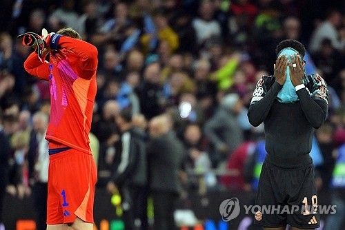 뱅상 콤파니 감독이 이끄는 뮌헨은 3일(한국시간) 영국 버밍엄 빌라파크에서 열린 애스턴 빌라와의 2024-2025시즌 유럽축구연맹(UEFA) 챔피언스리그 리그 페이즈 2차전에서 0-1로 패했다.&nbsp; 김민재가 중앙 수비수로 선발 출장한 가운데, 뮌헨은 후반 중반 상대에게 결승 골을 내주면서 패했다. 김민재는 독일 매체 빌트로부터 팀 패배에도 팀 내 최고 평점을 받았다. 연합뉴스