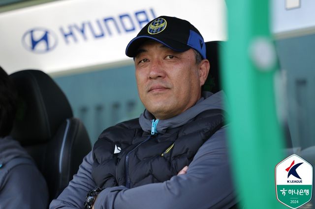 인천이 10일 오후 4시 30분 인천축구전용경기장에서 대전하나시티즌과 '하나은행 K리그1 2024' 37라운드 홈 경기를 갖는다.&nbsp; 인천은 현재 최하위(8승 12무 16패∙승점 36)다. 대전은 9위(10승 12무 14패∙승점 42)로 잔류 가시권에 있다.&nbsp;한국프로축구연맹