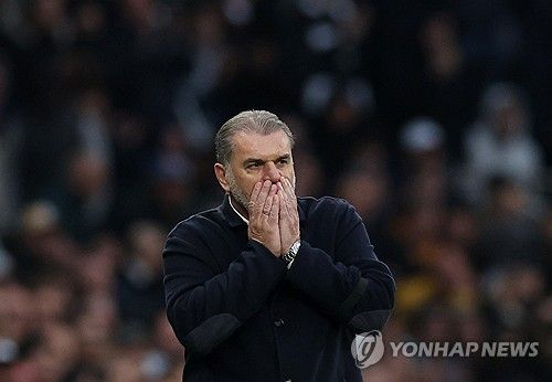영국 매체 팀토크가 16일(한국시간) 손흥민이 토트넘의 유럽축구연맹(UEFA) 챔피언스리그 진출 실패 시 매각 대상이 되며 PSG가 관심을 보이고 있다고 보도했다.&nbsp;연합뉴스