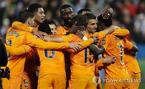 레알이 25일(한국시간) 스페인 레가네스에 있는 부타르케 시립 경기장에서 열린 레가네스와의 2024-2025시즌 라리가 14라운드 원정 경기에서 3-0 완승을 거뒀다.&nbsp;연합뉴스