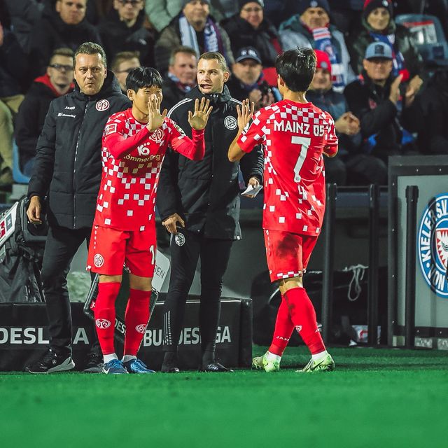 마인츠가 25일(한국시간) 독일 킬에 있는 홀슈타인 슈타디온에서 열린 홀슈타인 킬과의 2024-2025시즌 분데스리가 11라운드 원정 경기에서 3-0 완승을 거뒀다.&nbsp;마인츠