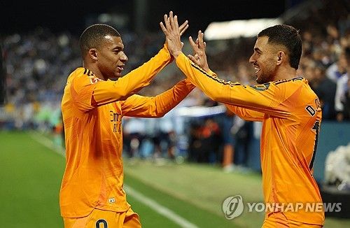 레알이 25일(한국시간) 스페인 레가네스에 있는 부타르케 시립 경기장에서 열린 레가네스와의 2024-2025시즌 라리가 14라운드 원정 경기에서 3-0 완승을 거뒀다.&nbsp;연합뉴스