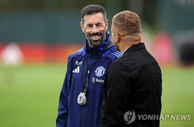 영국 스카이스포츠가 28일(한국시간) 레스터시티가 무직이 된 판니스텔로이를 새로운 감독으로 선임한다고 보도했다.&nbsp;연합뉴스