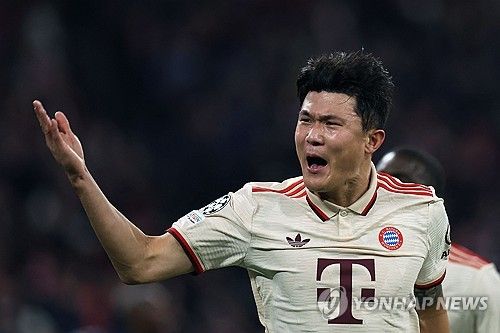 바이에른 뮌헨은 27일(한국시간) 독일 뮌헨의 알리안츠 아레나에서 열린 파리 생제르맹(PSG)과의 2024-2025시즌 유럽축구연맹(UEFA) 챔피언스리그 리그 페이즈 5차전에서 김민재의 결승골로 1-0으로 승리했다. 경기가 끝난 후 김민재는 UEFA 챔피언스리그 우승 가능성에 대해 쉽지 않지만 할 수 있다며 자신감을 드러냈다. 연합뉴스