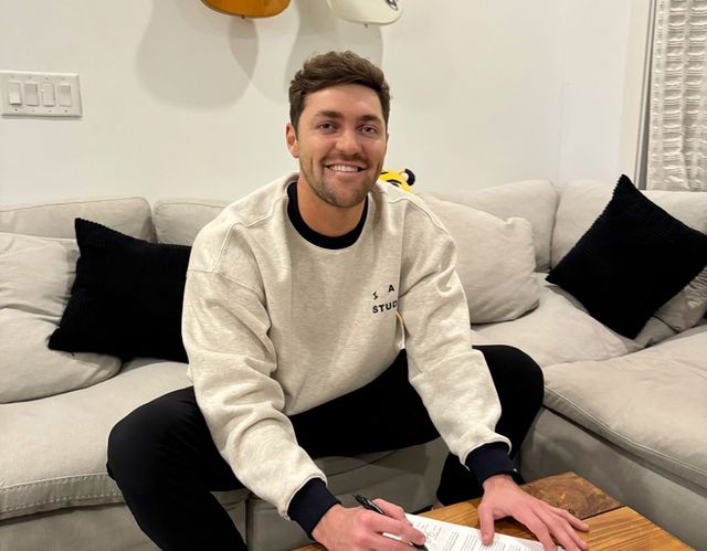 네일이 지난 27일 KIA와 180만 달러 규모의 재계약을 알렸다. 세부 조건은 계약금 40만 달러, 연봉 120만 달러, 옵션 20만 달러다. KIA 타이거즈