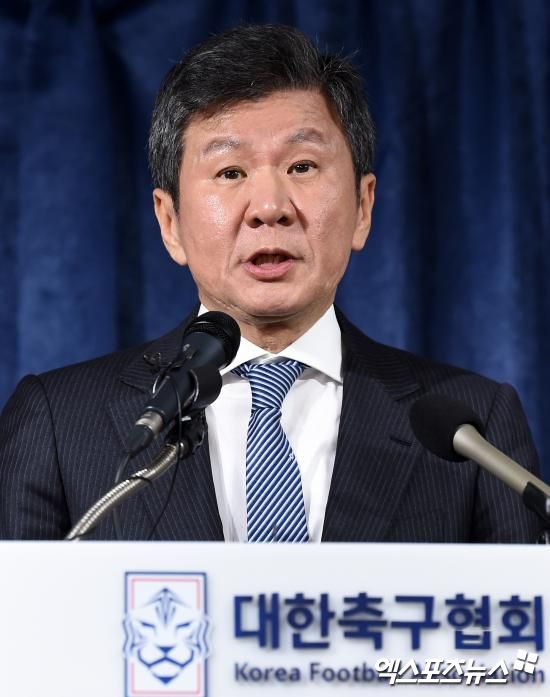 정몽규 대한축구협회장이 네 번째 회장 도전에 나설 것으로 보인다. 오는 12월 2일 스포츠 공정위에 관련 서류를 제출할 예정이다. 엑스포츠뉴스DB