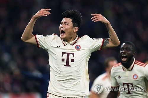 바이에른 뮌헨은 27일(한국시간) 독일 뮌헨의 알리안츠 아레나에서 열린 파리 생제르맹(PSG)과의 2024-2025시즌 유럽축구연맹(UEFA) 챔피언스리그 리그 페이즈 5차전에서 김민재의 결승골로 1-0으로 승리했다. 경기가 끝난 후 김민재는 지난달 7일 아인트라흐트 프랑크푸르트와 경기를 치른 후 발목 쪽에 통증이 있다고 고백해 눈길을 끌었다. 연합뉴스