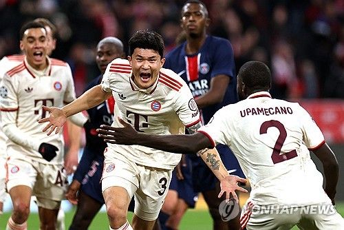 유럽축구연맹(UEFA) 챔피언스리그 이주의 팀에 선정된 김민재가 발목 부상을 참고 경기를 소화하고 있던 것으로 드러났다. 독일 TZ는 '김민재에게는 불리한 상황이다. 10월 초부터 발목 통증을 호소하고 있으며 아킬레스건 문제에 대해 이야기하고 있다.&nbsp;뮌헨은 김민재가 결장하는 걸 원치 않을 것이다. 김민재는 겨울 휴식기까지 견뎌내야 한다'고 보도했다. 연합뉴스