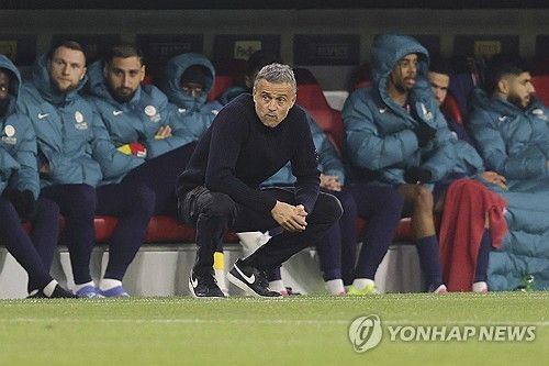 엔리케 감독이 지난 29일(한국시간) 프랑스 파리 근교의 PSG 캠퍼스에서 진행된 낭트와의 2024-2025시즌 리그1 13라운드 홈 경기를 앞두고 열린 기자회견에서 최근 유럽 대항전에서 부진한 팀 상황에 대해 입을 열었다.&nbsp;연합뉴스