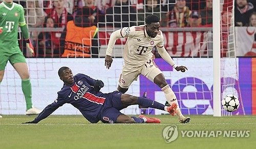 글로벌 스포츠 매체 '디 애슬레틱'이 30일(한국시간) 데이비스가 최근 독일에서 음주 운전이 적발돼 면허 정지 처분을 받았다고 전했다.&nbsp;음주운전에도 데이비스는 데어 클라시커 원정에 출전할 것으로 보인다. 연합뉴스