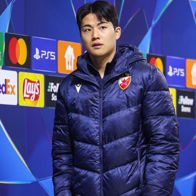 즈베즈다가 7일(한국시간) 세르비아 베오그라드에 있는 스타디온 라이코 미티치에서 열린 FC바르셀로나(스페인)와의 2024-2025시즌 유럽축구연맹(UEFA) 챔피언스리그 리그 페이즈 4차전에서 2-5 완패를 당했다.&nbsp;유럽 무대 진출 첫 시즌을 맞는 설영우(츠르베나 즈베즈다)가 유럽대항전에서 첫 공격 포인트를 기록했다.&nbsp;즈베즈다