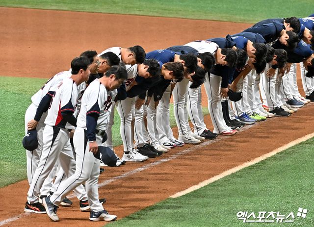 류중일 감독이 이끄는 야구 대표팀이 8일 '2024 세계야구소프트볼연맹(WBSC) 프리미어12' 조별리그 B조 경기가 열릴 대만 타이베이에 입성했다. 대표팀은 오는 13일 대만과 조별리그 첫 경기를 치를 예정이다. 엑스포츠뉴스 DB
